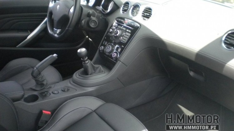 Peugeot RCZ 2.0 HDi 135g