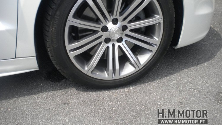 Peugeot RCZ 2.0 HDi 135g